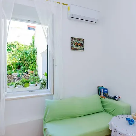 Mimi Guest house *